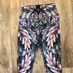 EVCR pink feather leggings NWT